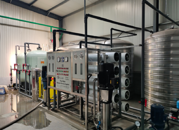 山東金屬8T雙級反滲透+變頻設備安裝調試完成