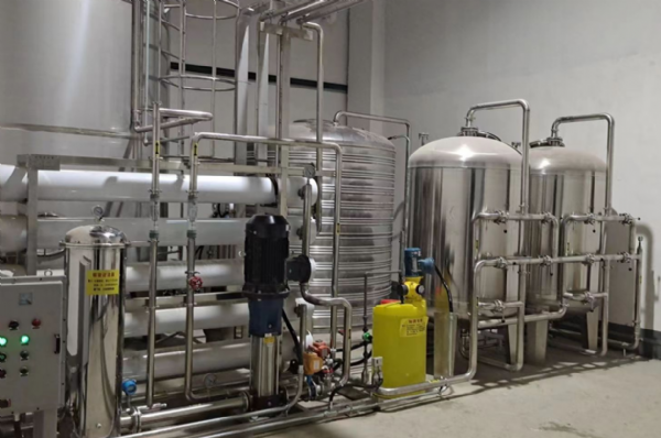 山東臨沂酒業反滲透設備安裝調試